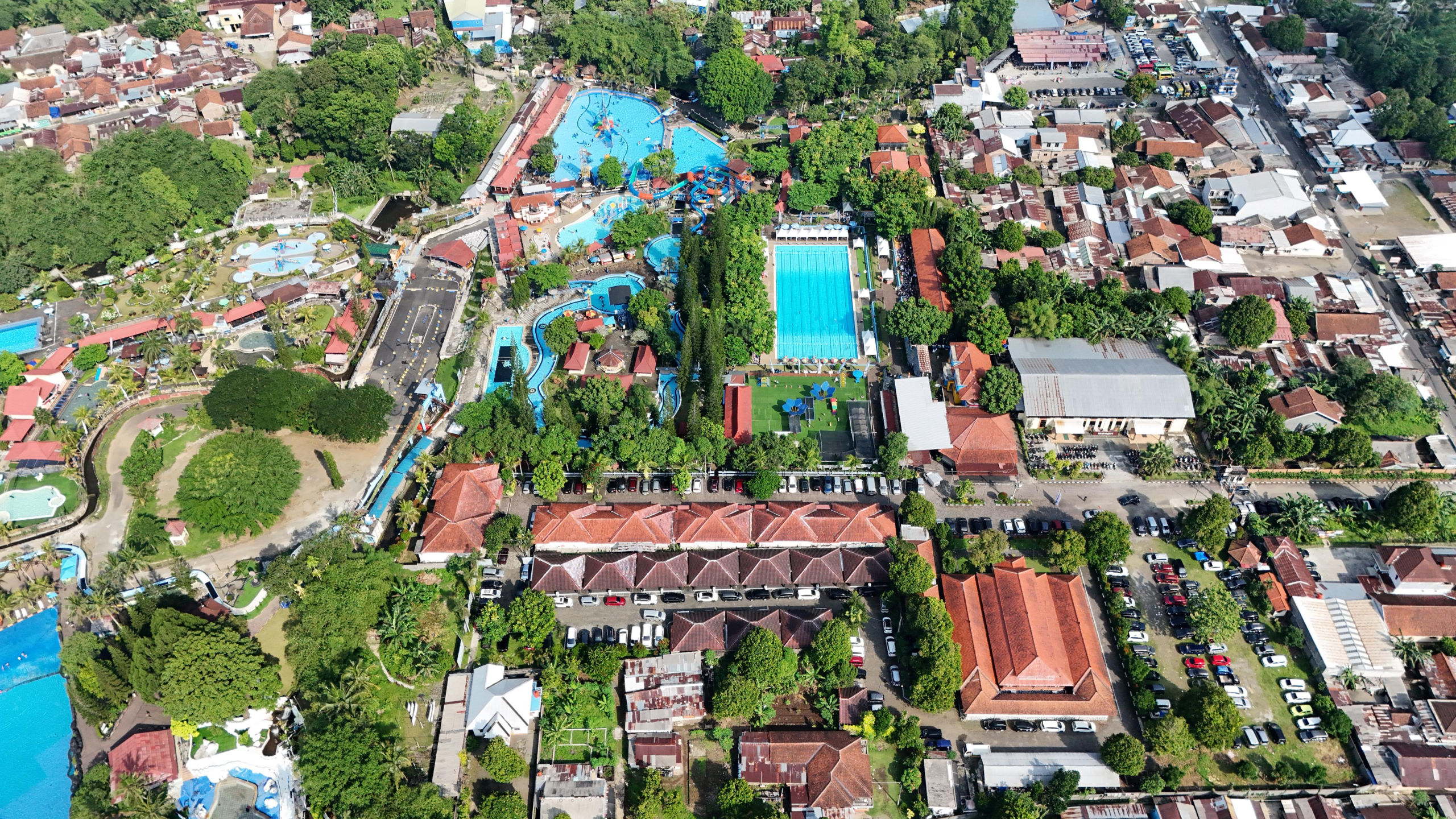 Staycation Murah di Purbalingga! 2 DRON HOTEL OWABONG scaled